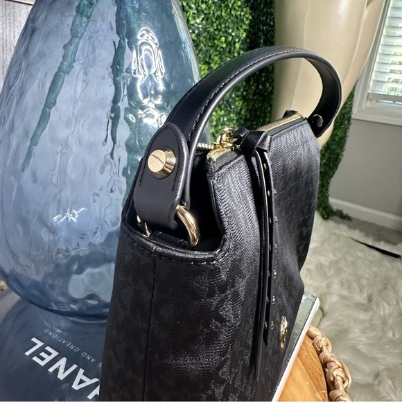 Mk shailene black gold studded pull zip nwt - Picture 5 of 15